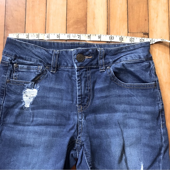 Refuge Factory Distressed Jeans Size 2 - Picture 7 of 11